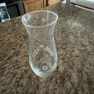 Elegant Clear Glass Vase with Floral Design